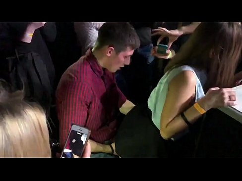 ❤️ රුසියානු රාත්‍රී සමාජ ශාලාවක සැබෑ ලිංගිකත්වය. 18 හැවිරිදි රුසියානු තරුණියක් ගුද මාර්ගයේ සහ යෝනි මාර්ගයේ රාත්‍රී සමාජ ශාලාවක කෙලවා ඇත ️   අපෙන්% si.fuxporn-com.ru% ❌️❤